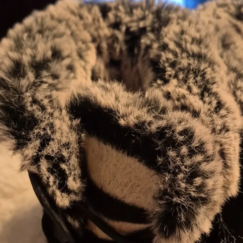 Bogs Arcata Big Kids Size 6 Waterproof Faux Fur Lined Boot